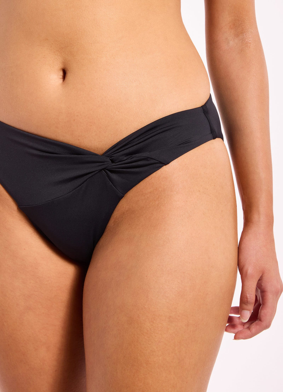 Jetset Smooth Twist Front Hipster Bikini Bottom | Seafolly
